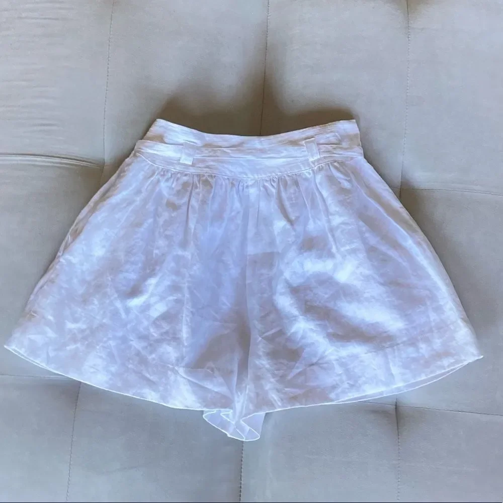 NWT Olivaceous linen blend lined shorts size s